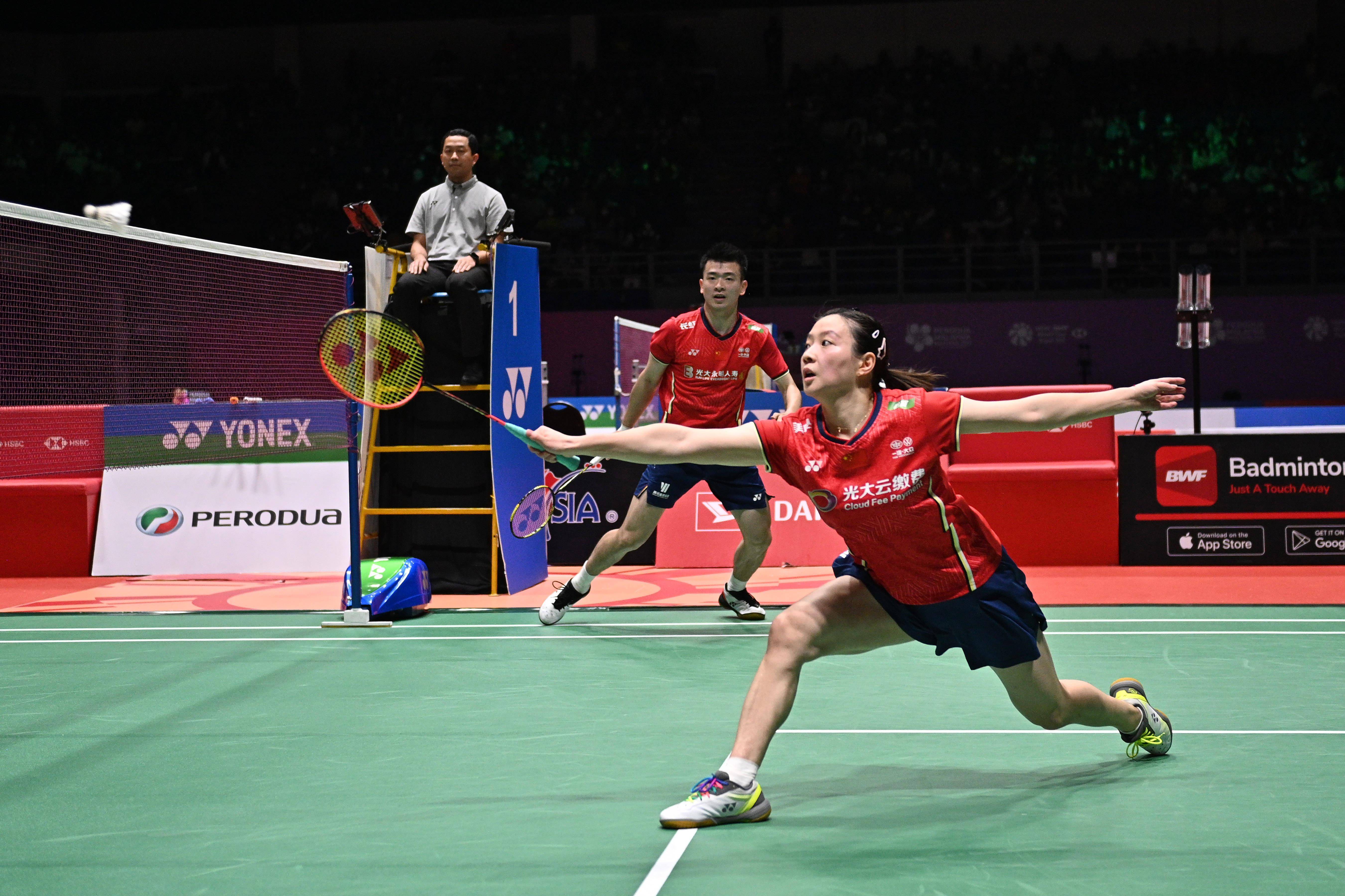 九游娱乐官方-马来西亚队翻盘中国队，郑思维刷新纪录