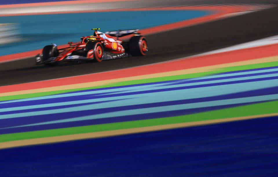 九游娱乐网页-梅赛德斯完胜索伯车队，皮亚斯特里关键制胜